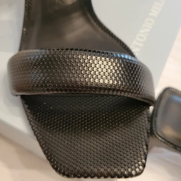 NIB Antonio Melani Charlee Sandal - Picture 3 of 10